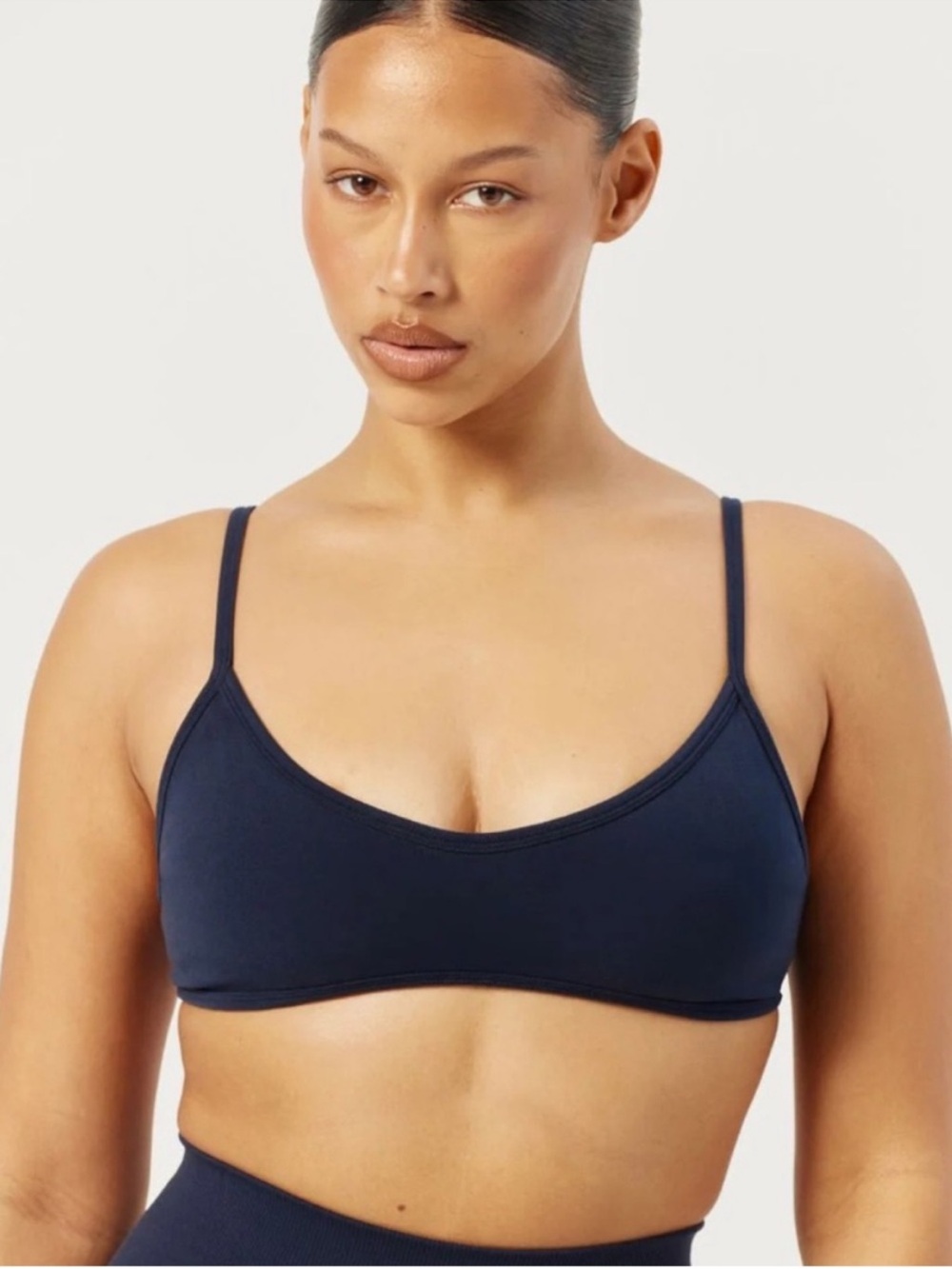 NWT CROP SHOP BOUTIQUE CSB Seamless Skin Micro V Crop - Navy - Size medium